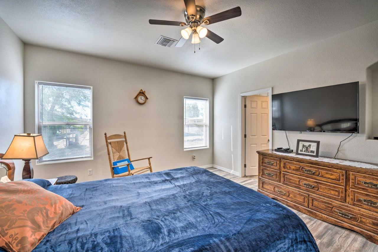 Pet-Friendly Retreat - 1 Block To Colorado River! Bullhead City Exteriér fotografie
